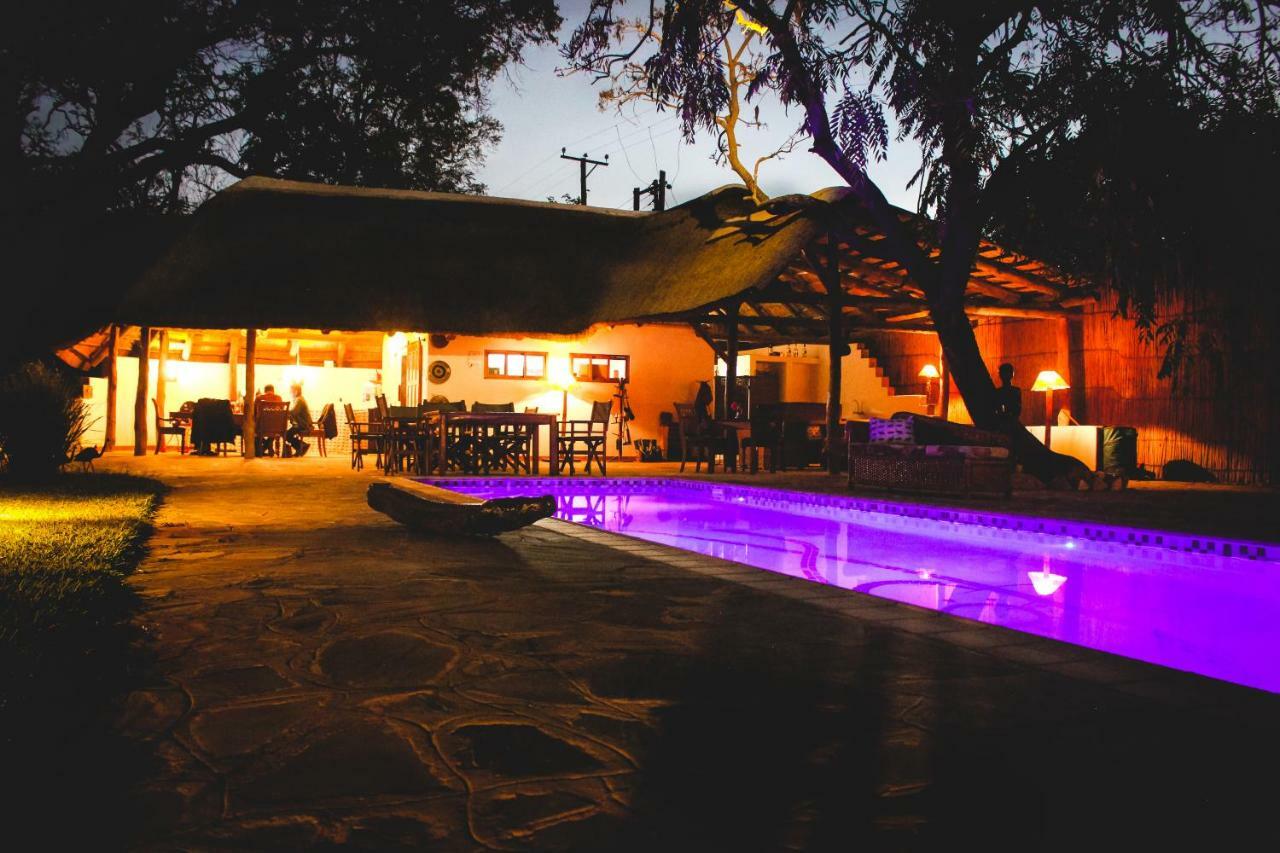Wild Dogs Lodge Lusaka Esterno foto